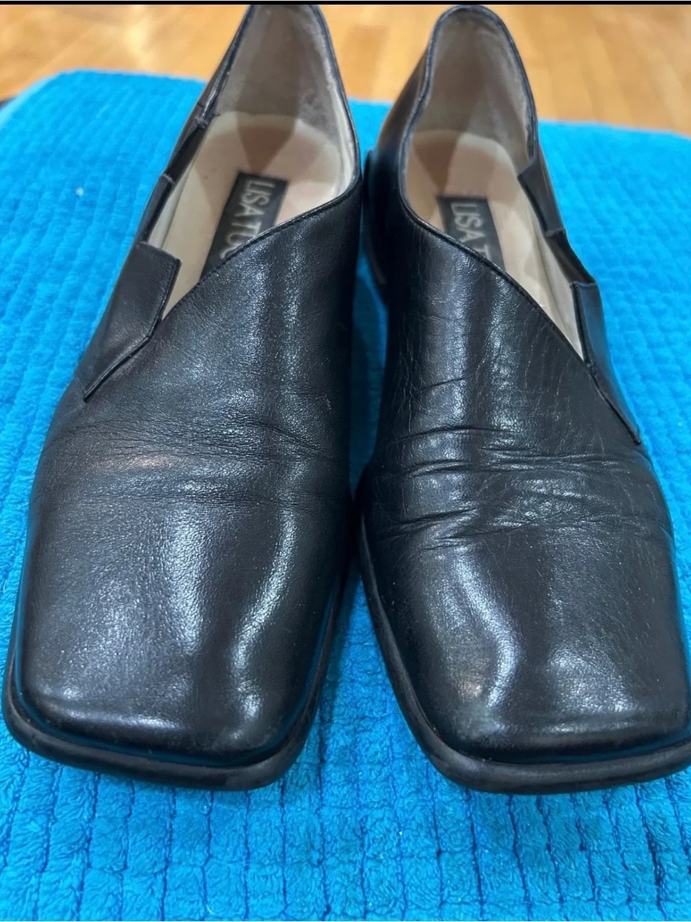 Lisa Tucci black leather